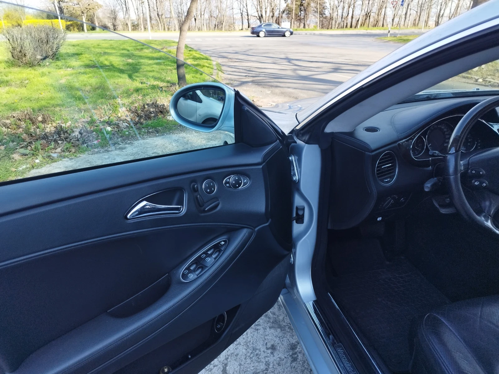 Mercedes-Benz CLS 500, снимка 9 - Автомобили и джипове - 55748951