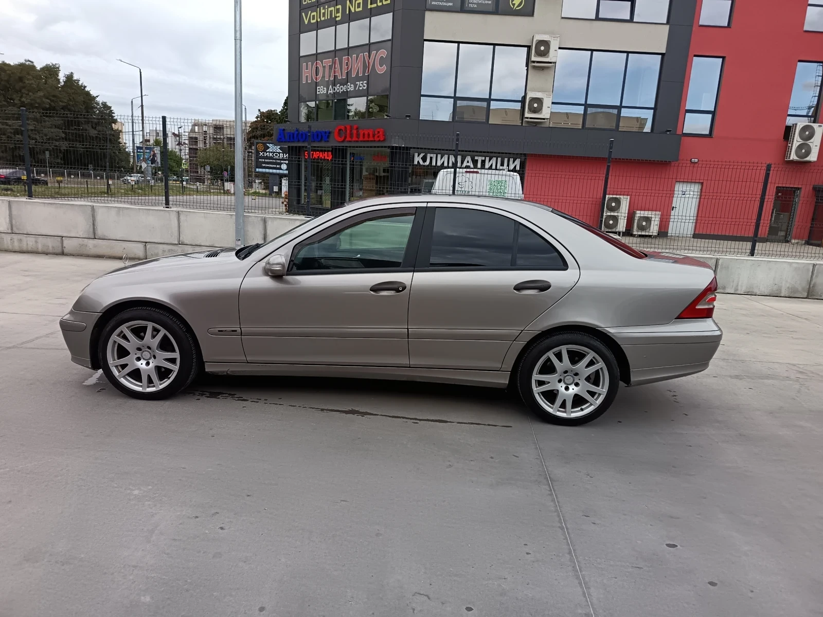 Mercedes-Benz C 200 КОМПРЕСОР ФЕЙСЛИФТ 2. 0 бензин 163кс , снимка 4 - Автомобили и джипове - 56229575