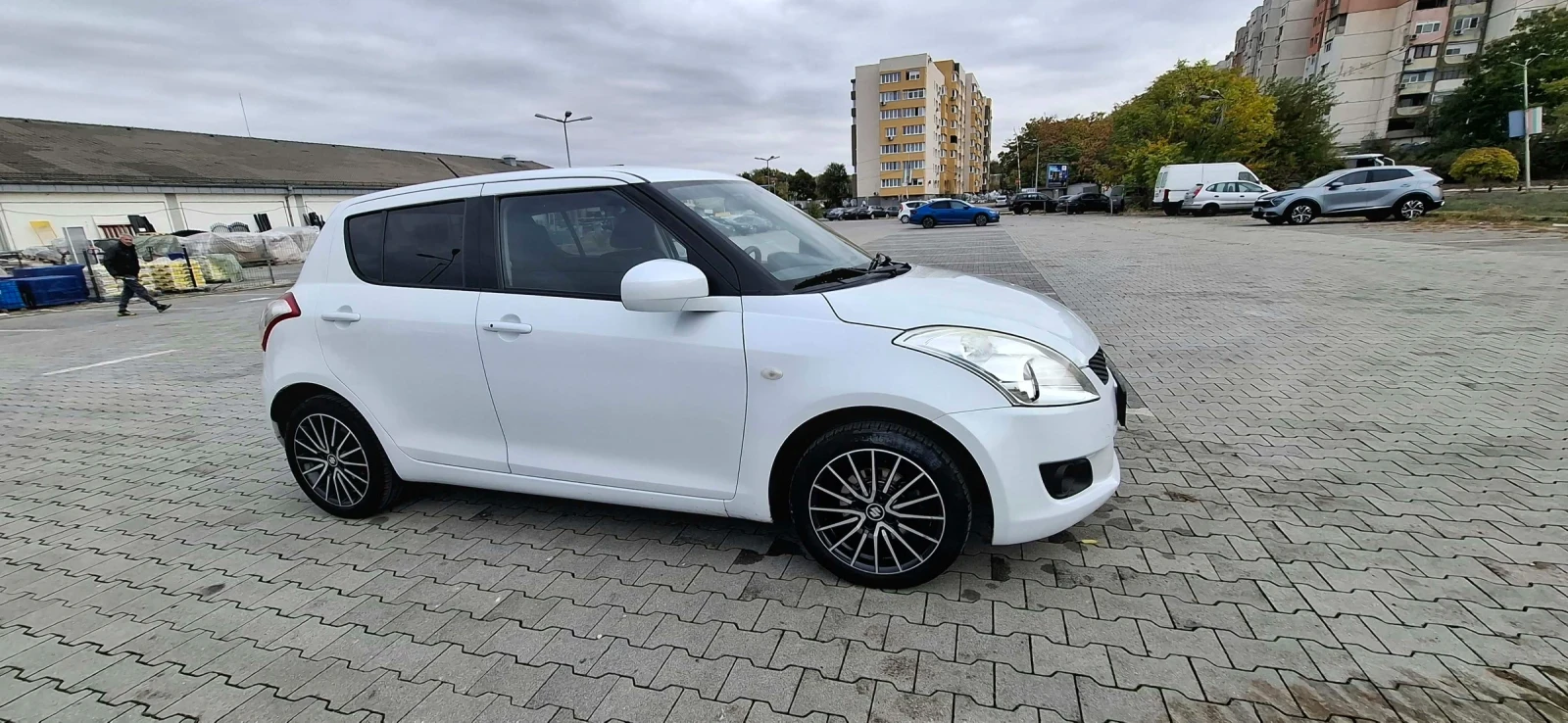 Suzuki Swift, снимка 6 - Автомобили и джипове - 56747121
