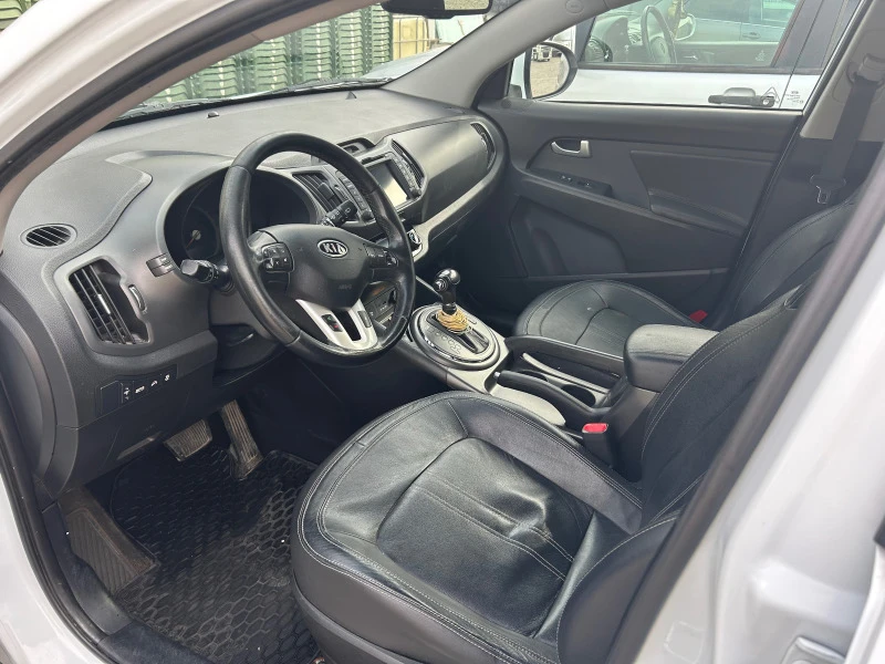 Kia Sportage, снимка 10 - Автомобили и джипове - 44588715