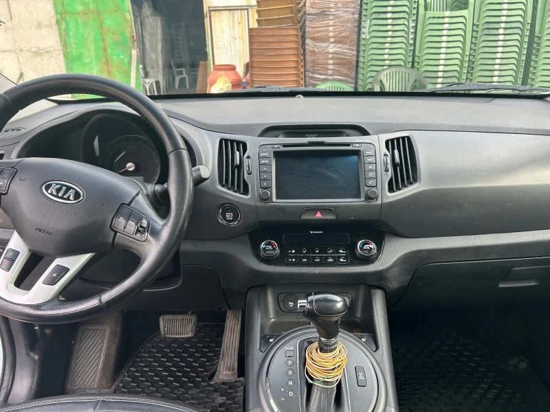 Kia Sportage, снимка 1 - Автомобили и джипове - 44588715