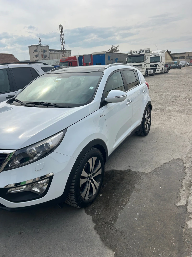 Kia Sportage, снимка 3 - Автомобили и джипове - 44588715