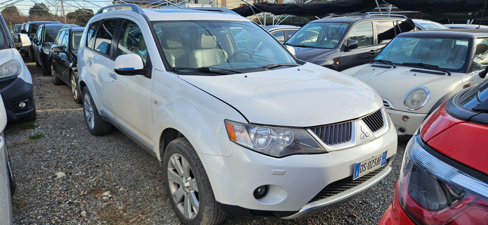 Mitsubishi Outlander 2.2 DI-D Instyle 7 места  - изображение 2