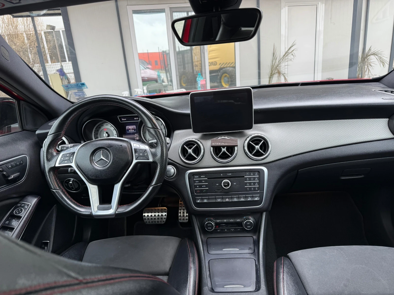 Mercedes-Benz GLA 220 220d, снимка 10 - Автомобили и джипове - 53893922