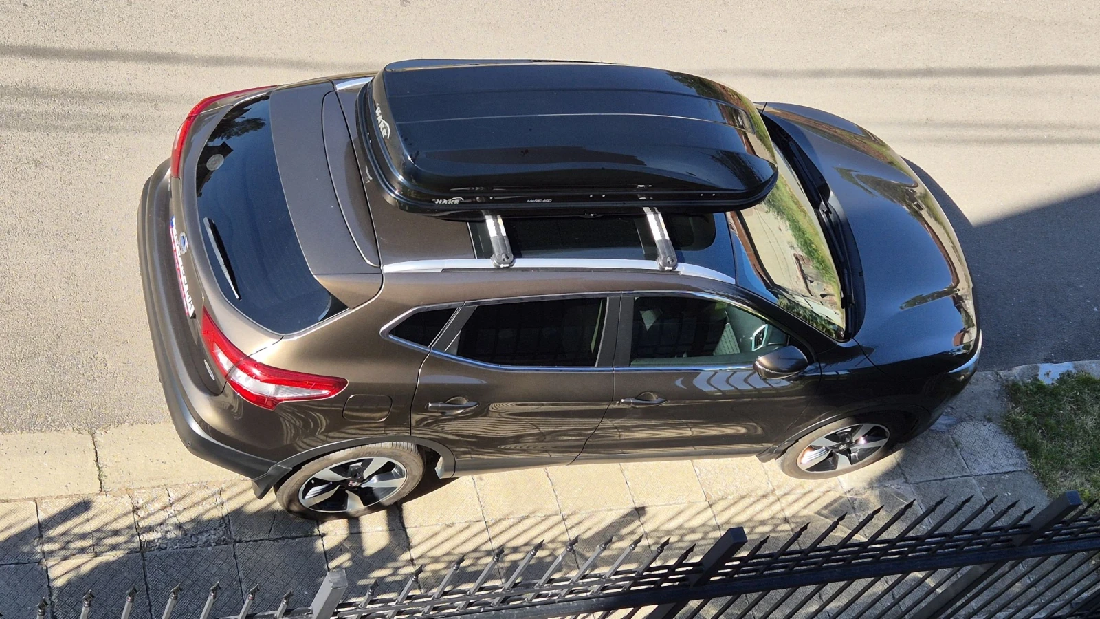 Nissan Qashqai 1.6 dCi  Автоматик 130000км 360 камери  ТОП ОФЕРТА, снимка 4 - Автомобили и джипове - 54025217