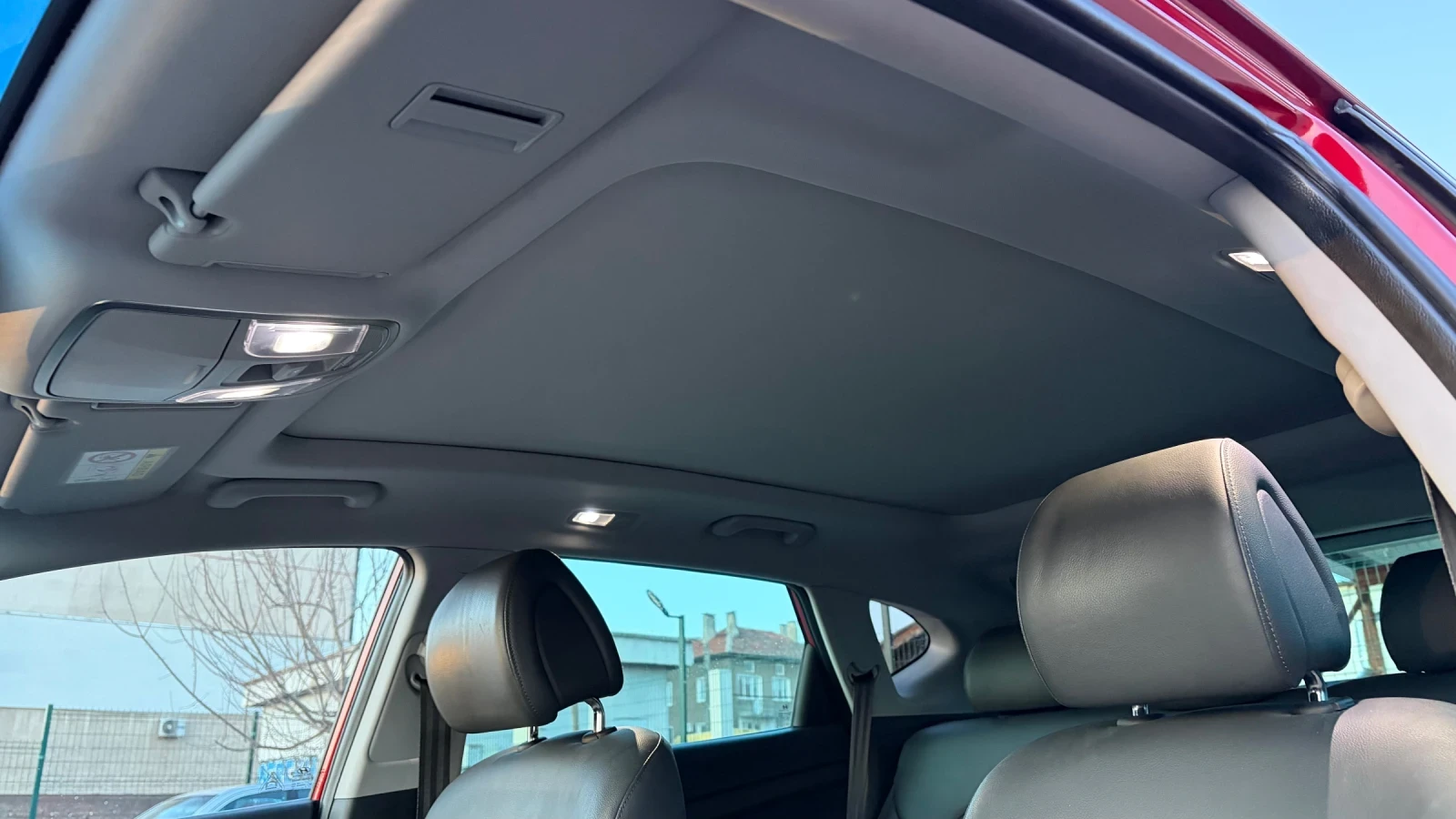 Hyundai Tucson 1.6i* 177hp* 4х4* Швейцария, снимка 12 - Автомобили и джипове - 54068191