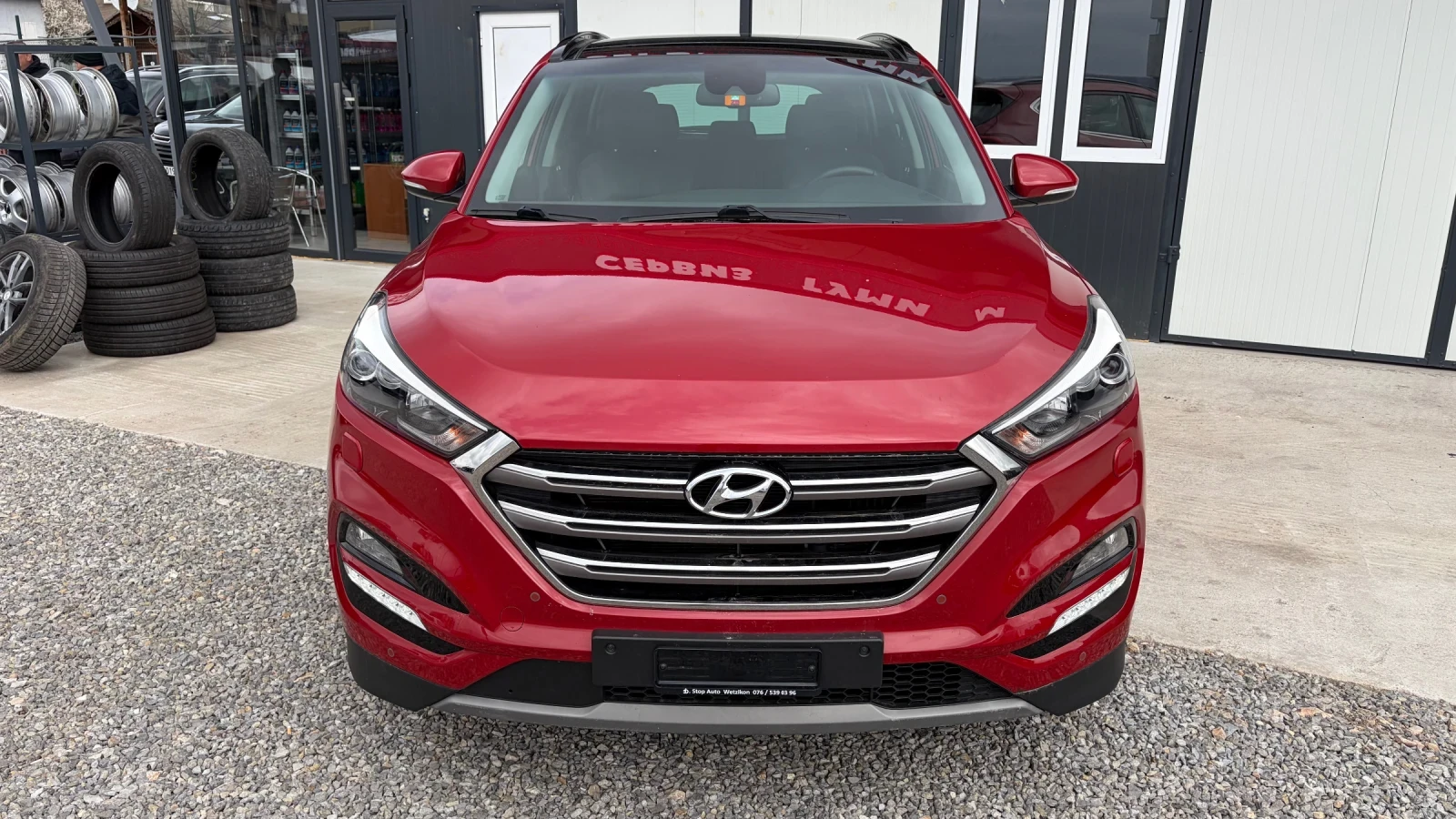 Hyundai Tucson 1.6i* 177hp* 4х4* Швейцария, снимка 2 - Автомобили и джипове - 54068191