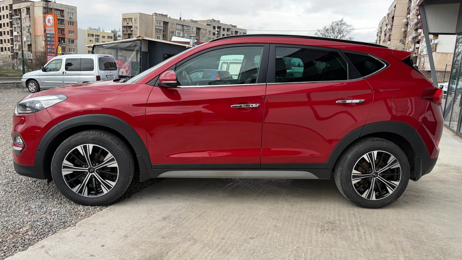 Hyundai Tucson 1.6i* 177hp* 4х4* Швейцария, снимка 6 - Автомобили и джипове - 54068191