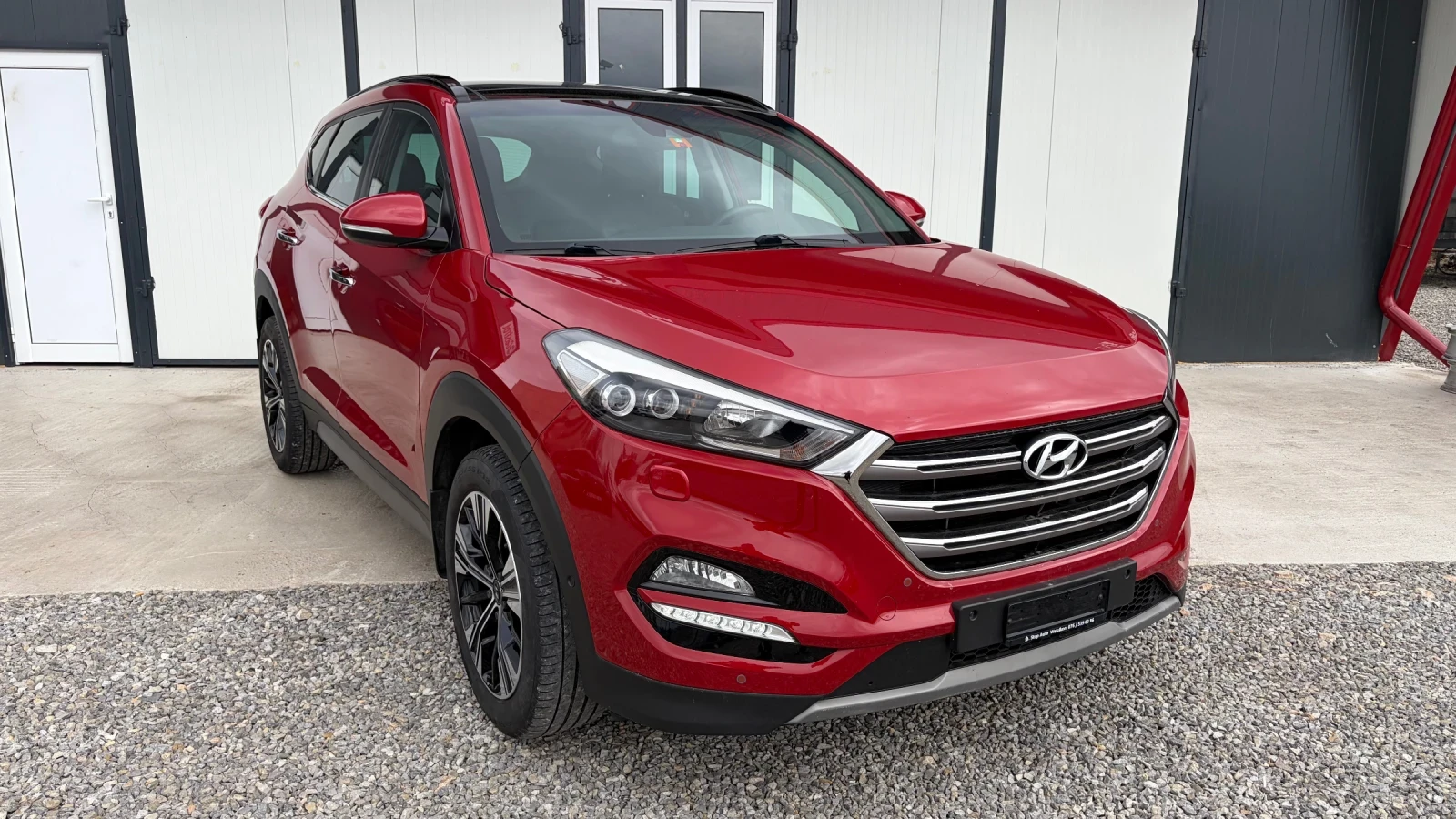 Hyundai Tucson 1.6i* 177hp* 4х4* Швейцария, снимка 3 - Автомобили и джипове - 54068191