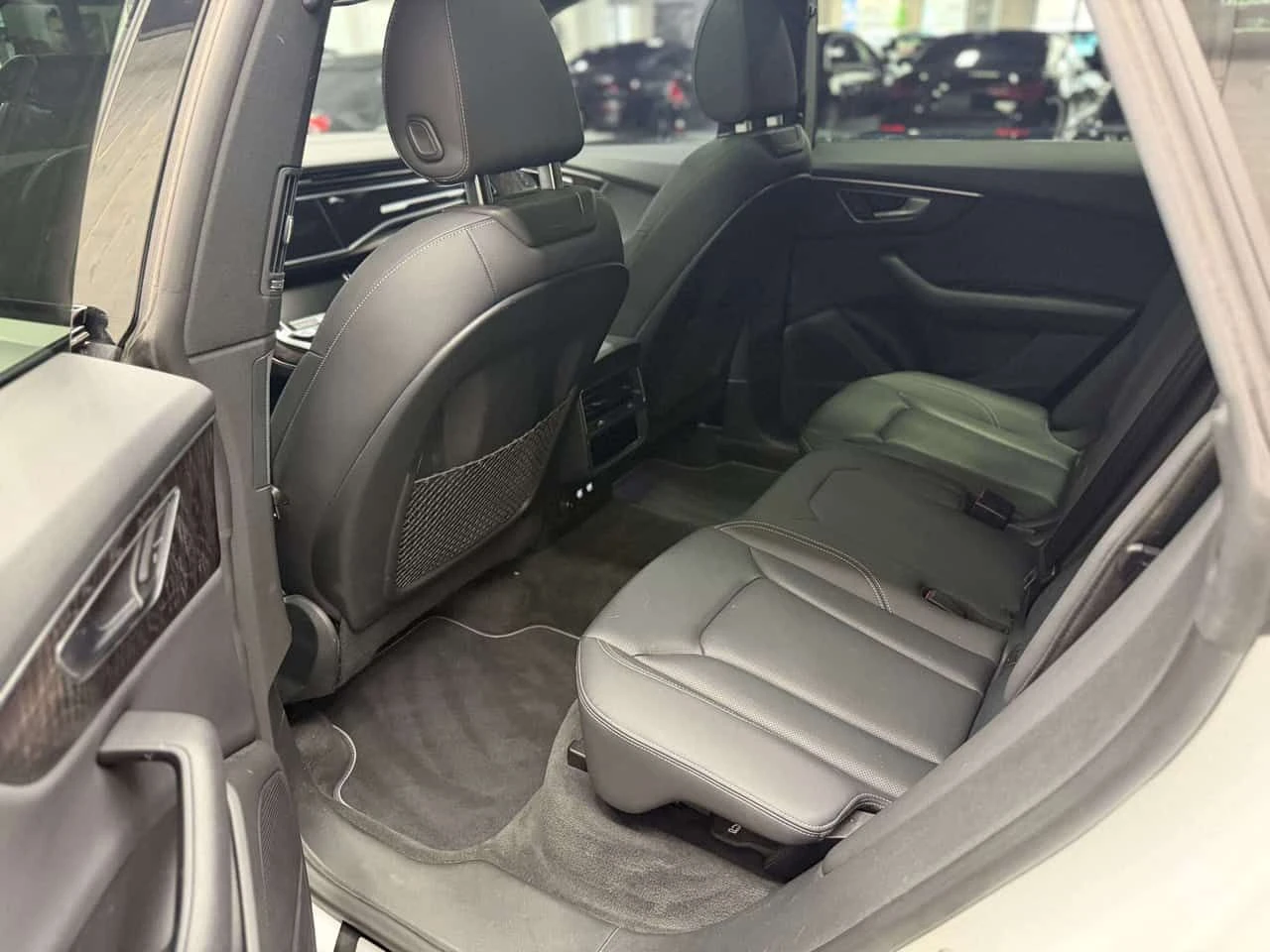 Audi Q8 PROGRESSIV S-LINE| BLACK OPTICS| 22 WHEELS| B&O, снимка 14 - Автомобили и джипове - 54159229