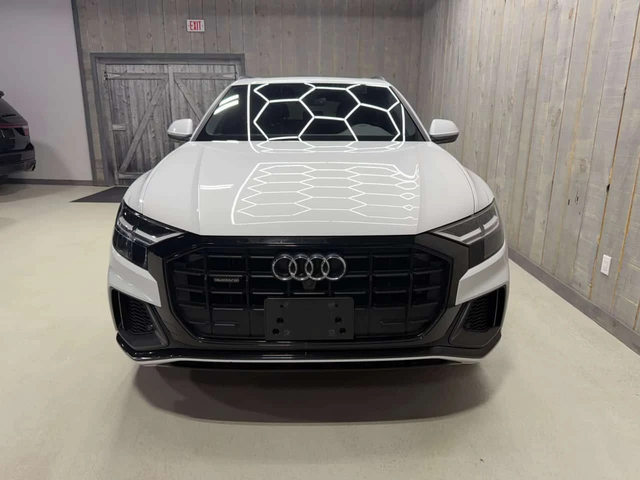 Audi Q8 PROGRESSIV S-LINE| BLACK OPTICS| 22 WHEELS| B&O, снимка 3 - Автомобили и джипове - 54159229