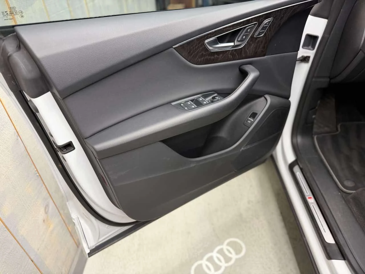 Audi Q8 PROGRESSIV S-LINE| BLACK OPTICS| 22 WHEELS| B&O, снимка 13 - Автомобили и джипове - 54159229