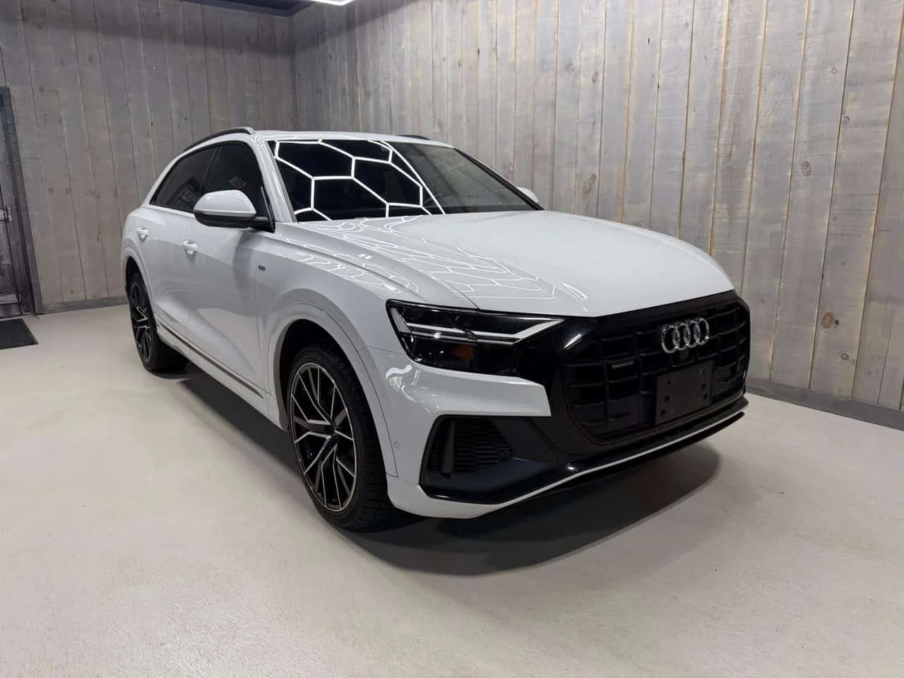 Audi Q8 PROGRESSIV S-LINE| BLACK OPTICS| 22 WHEELS| B&O | Auto.bg — изображение 1