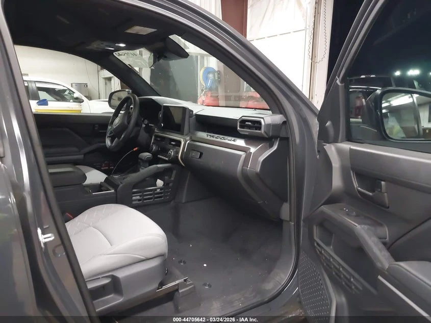 Toyota Tacoma 2.4l Sr5, снимка 5 - Автомобили и джипове - 54424697
