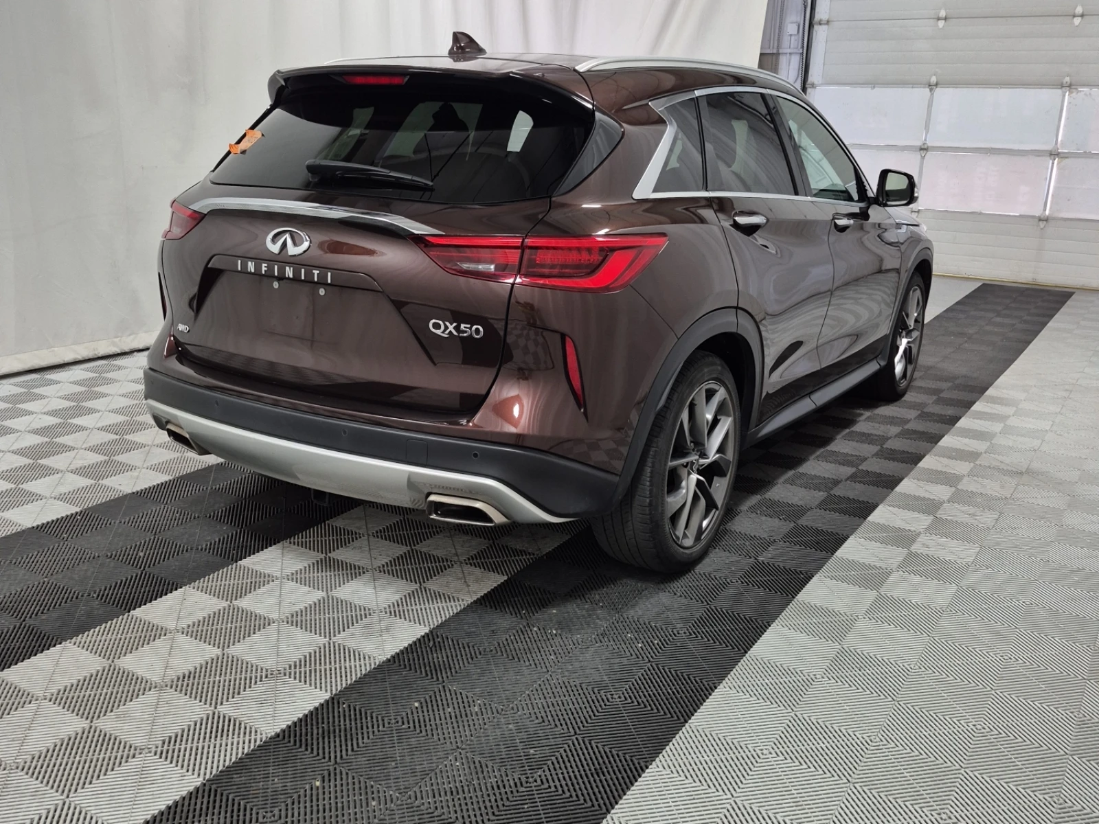 Infiniti QX50 SENSORY AWD* ОБДУХ* ПОДГРЕВ* BOSE* 360* HEAD-UP* , снимка 4 - Автомобили и джипове - 54429110