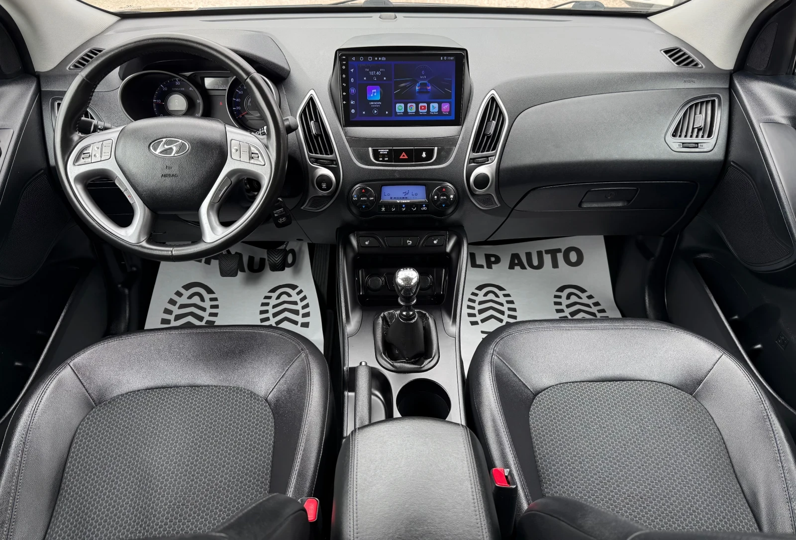 Hyundai IX35 1.7CRDI* НАВИ* КОЖА* ПОДГРЕВ, снимка 9 - Автомобили и джипове - 54751691