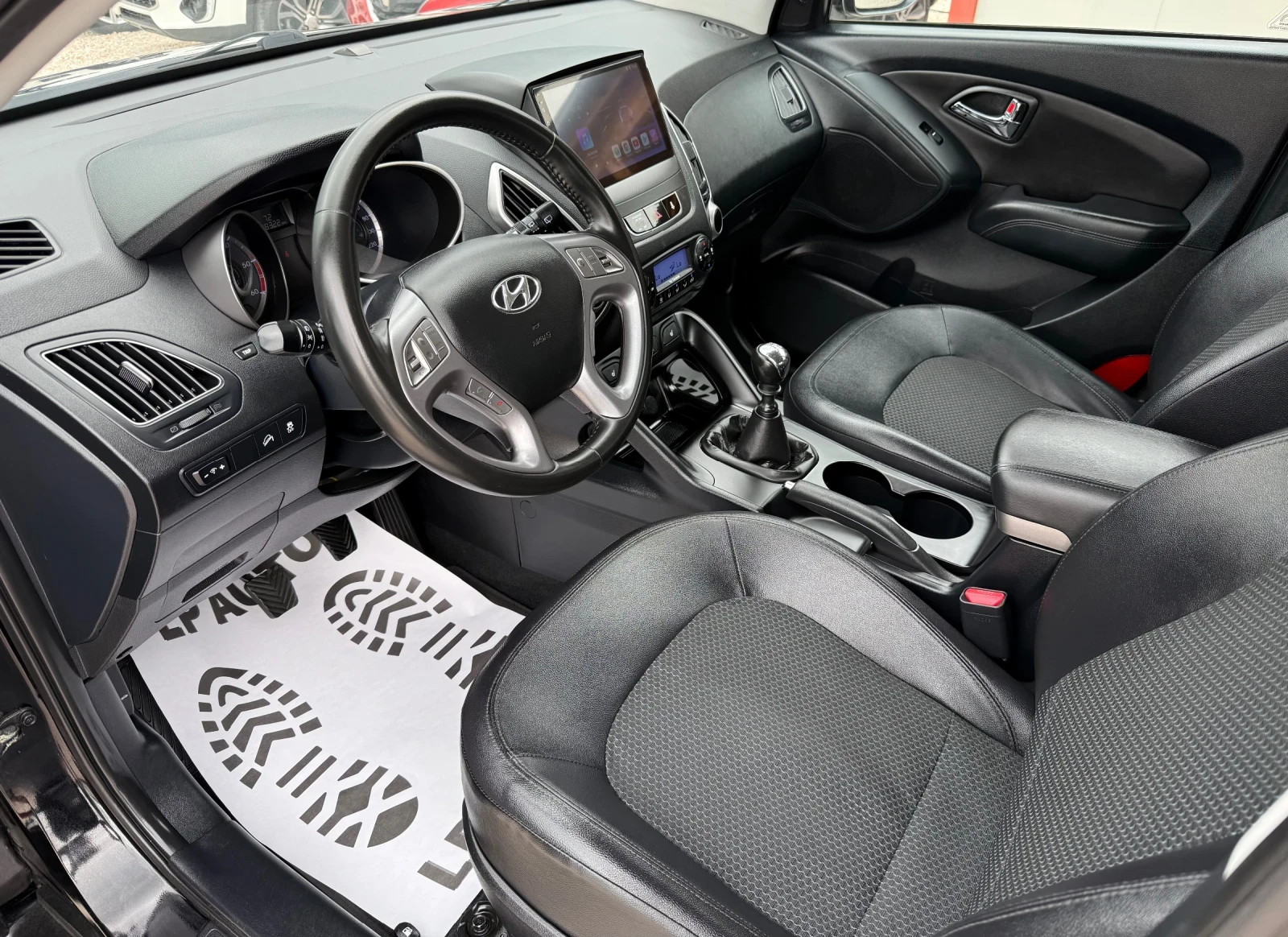 Hyundai IX35 1.7CRDI* НАВИ* КОЖА* ПОДГРЕВ, снимка 8 - Автомобили и джипове - 54751691