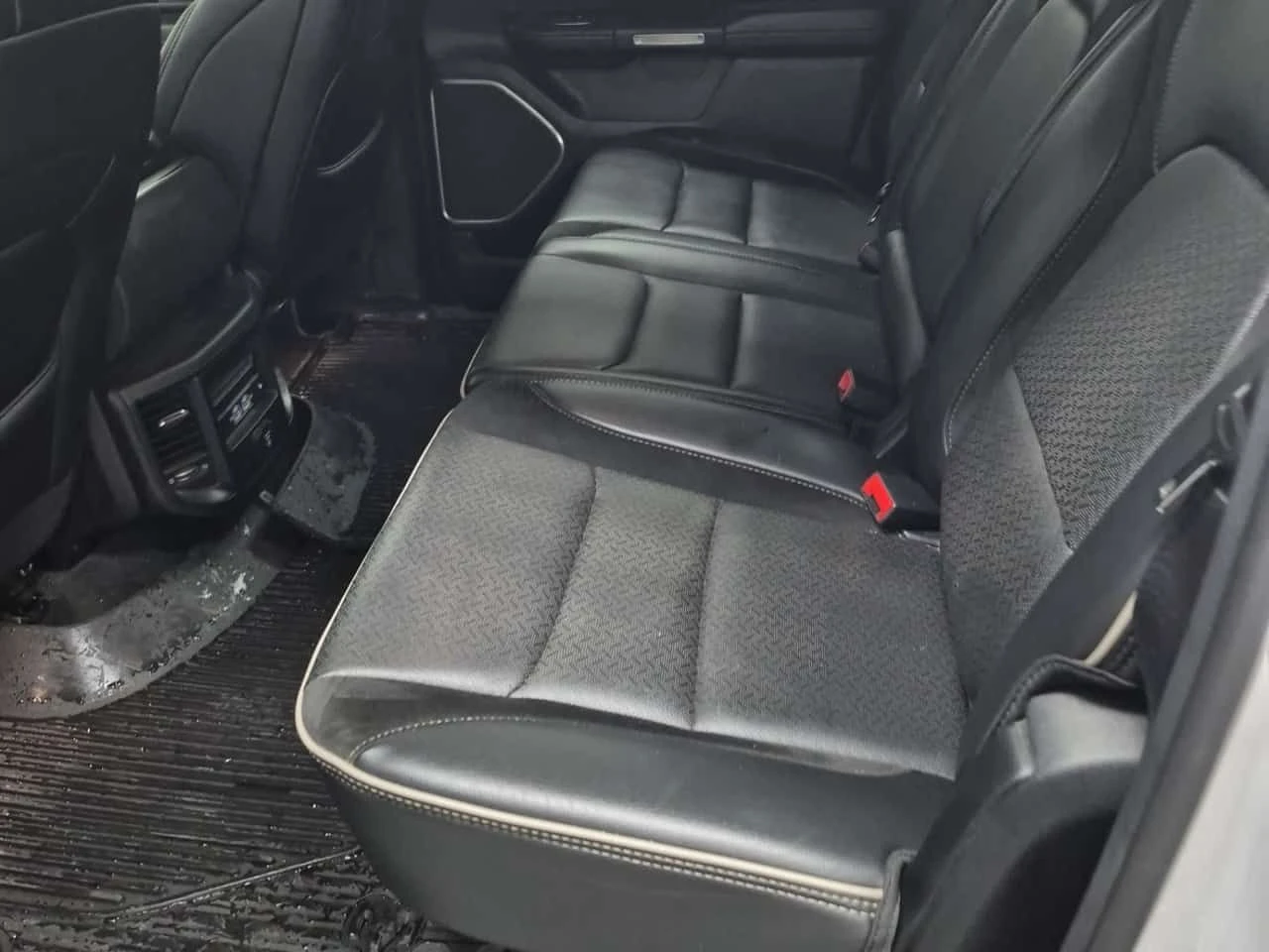 Dodge RAM 1500 LARAMIE| ПАМЕТ| ОБДУХВАНЕ| KEYLESS| CARFAX| , снимка 12 - Автомобили и джипове - 54819901