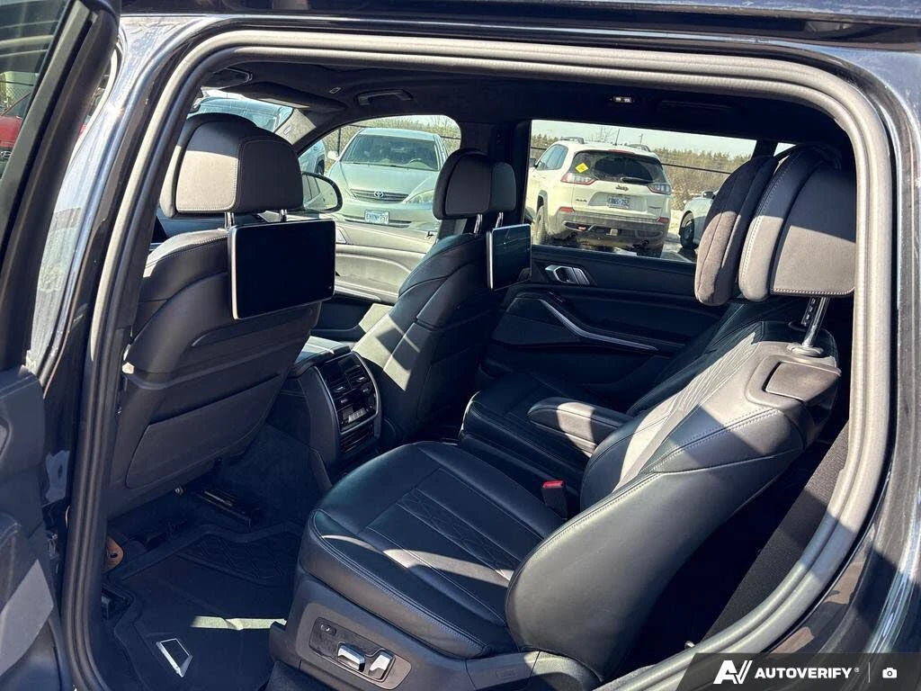 BMW X7 INDIVIDUAL* HARMON* KARDON* ДИСТРОНИК* ПАНОРАМА* , снимка 16 - Автомобили и джипове - 55086527