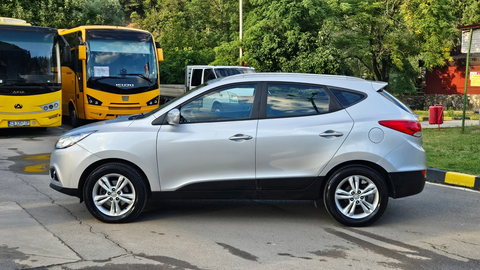 Hyundai IX35 2.0 Crdi 6skorosti/Klimatik/Euro5b, снимка 3 - Автомобили и джипове - 55277161