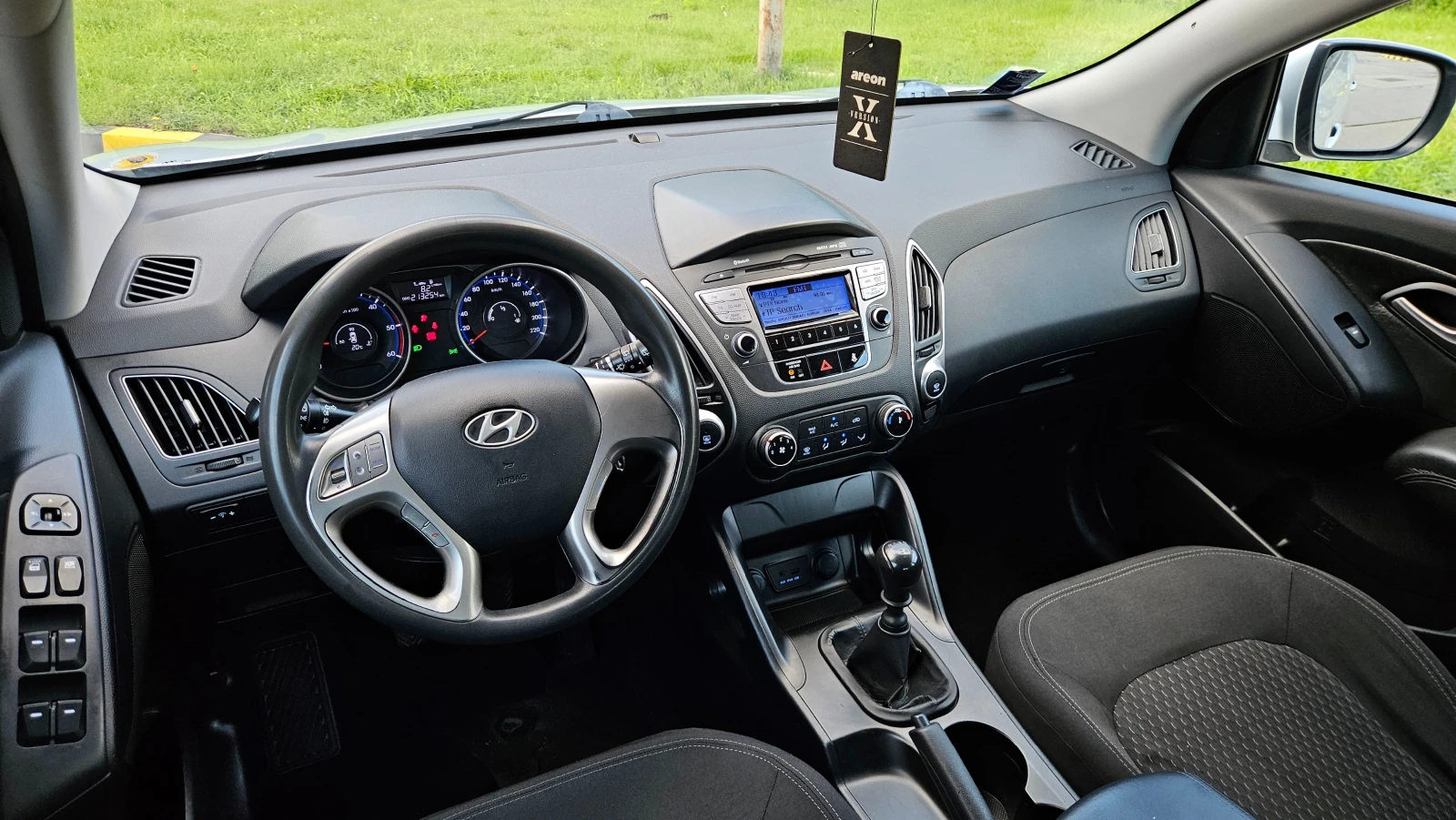 Hyundai IX35 2.0 Crdi 6skorosti/Klimatik/Euro5b, снимка 10 - Автомобили и джипове - 55277161