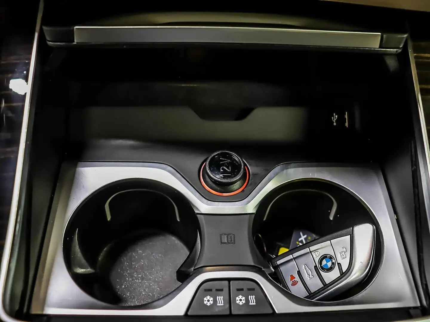 BMW X5 45e Premium Essential PKG ЦЕНА ДО БГ АВТОКРЕДИТ, снимка 11 - Автомобили и джипове - 55347576
