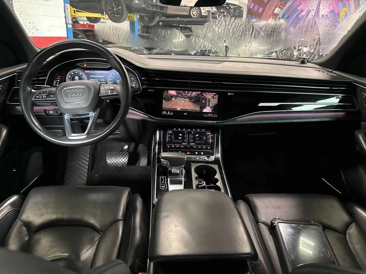 Audi Q8 * Technik * CARFAX * БЕЗ ПЪРВОНАЧАЛНА ВНОСКА, снимка 14 - Автомобили и джипове - 55784438