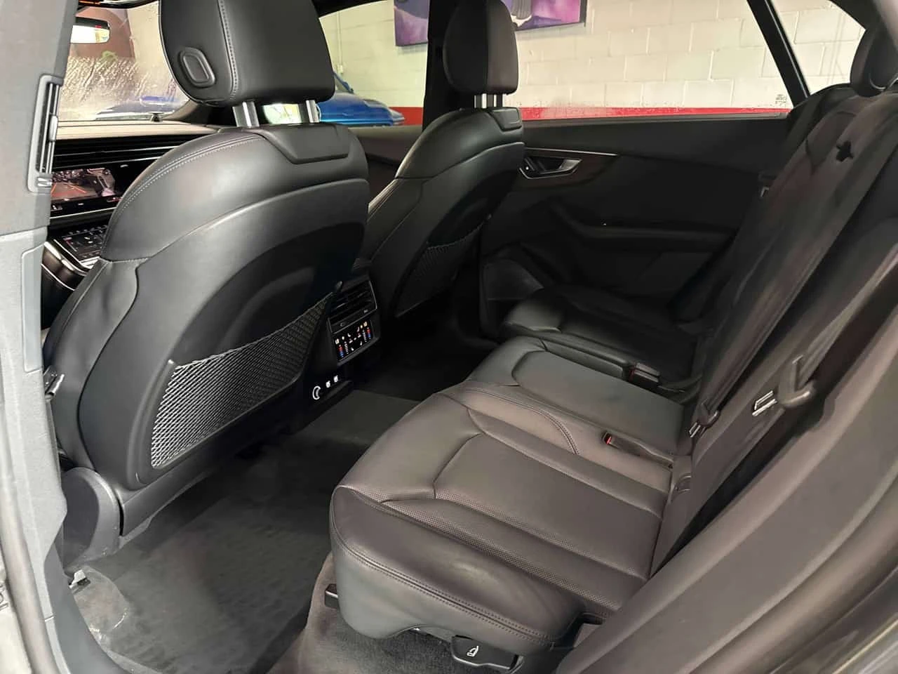 Audi Q8 * Technik * CARFAX * БЕЗ ПЪРВОНАЧАЛНА ВНОСКА, снимка 12 - Автомобили и джипове - 55784438