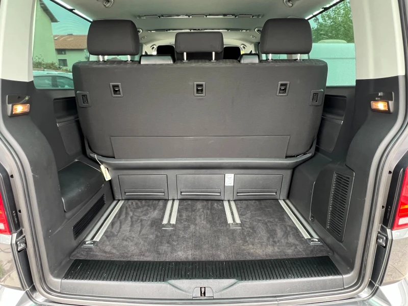 VW Multivan 2.0TDI 150k.c./LED/Серв. история/WV2ZZZ7HZHH172076, снимка 10 - Бусове и автобуси - 51835076