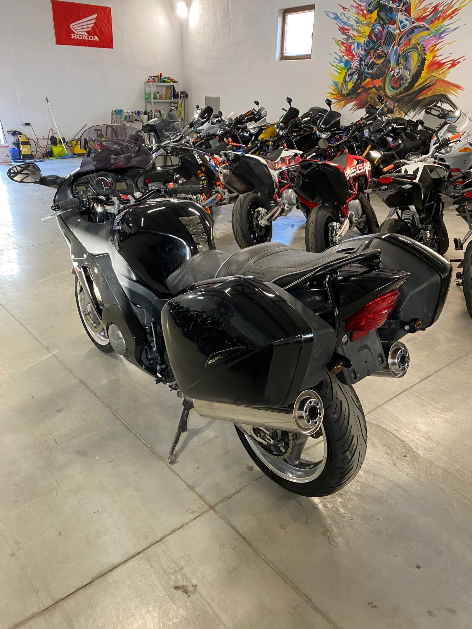 Honda Cbr 1100XX - изображение 5