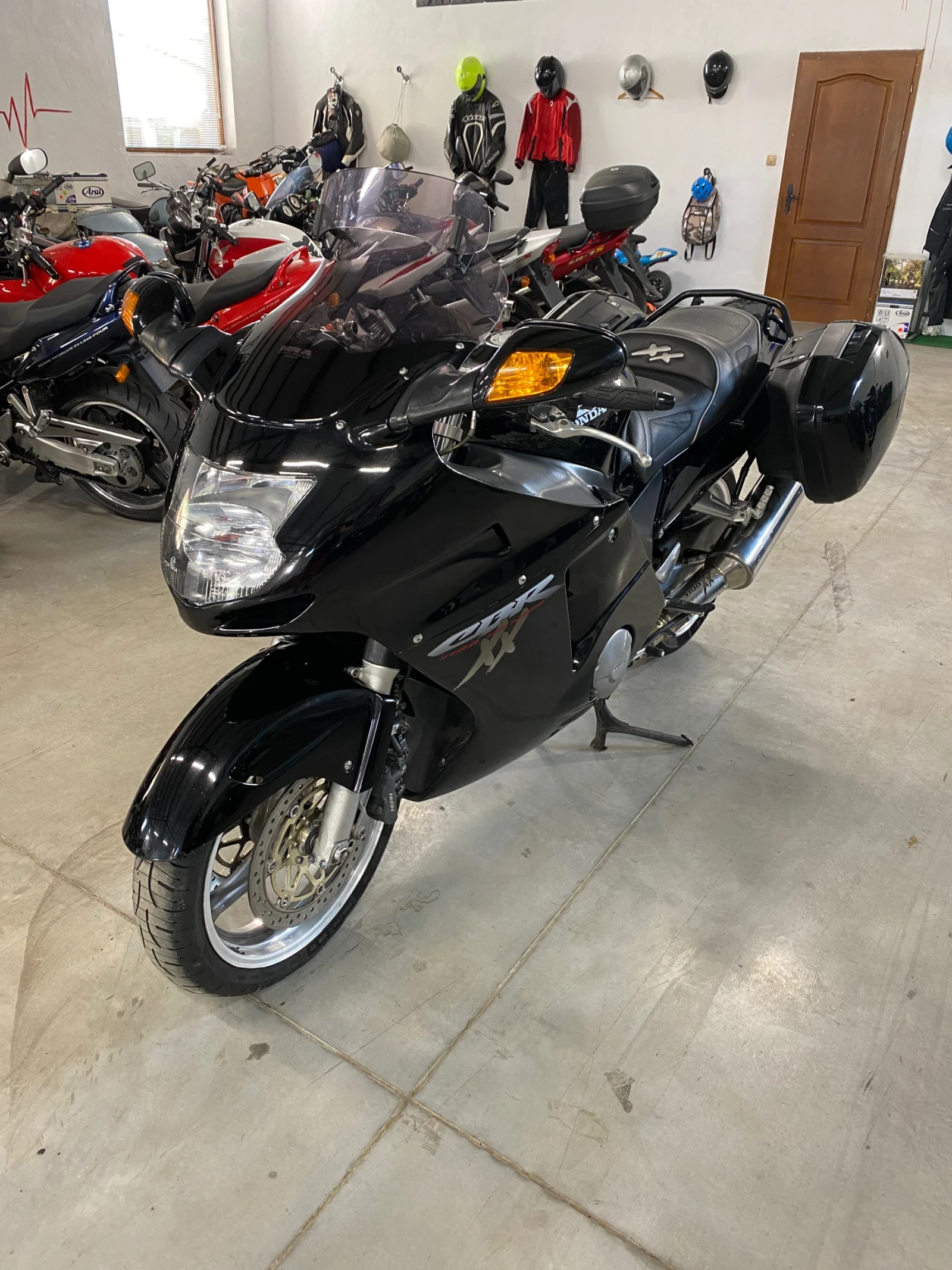 Honda Cbr 1100XX - изображение 4