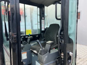 Багер Takeuchi TB23R/1950часа/2670кг/14.4KW/ПОДАРЪК 2бр. КОФИ, снимка 9