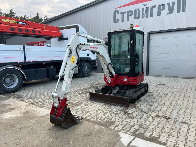 Багер Takeuchi TB23R/1950часа/2670кг/14.4KW/ПОДАРЪК 2бр. КОФИ