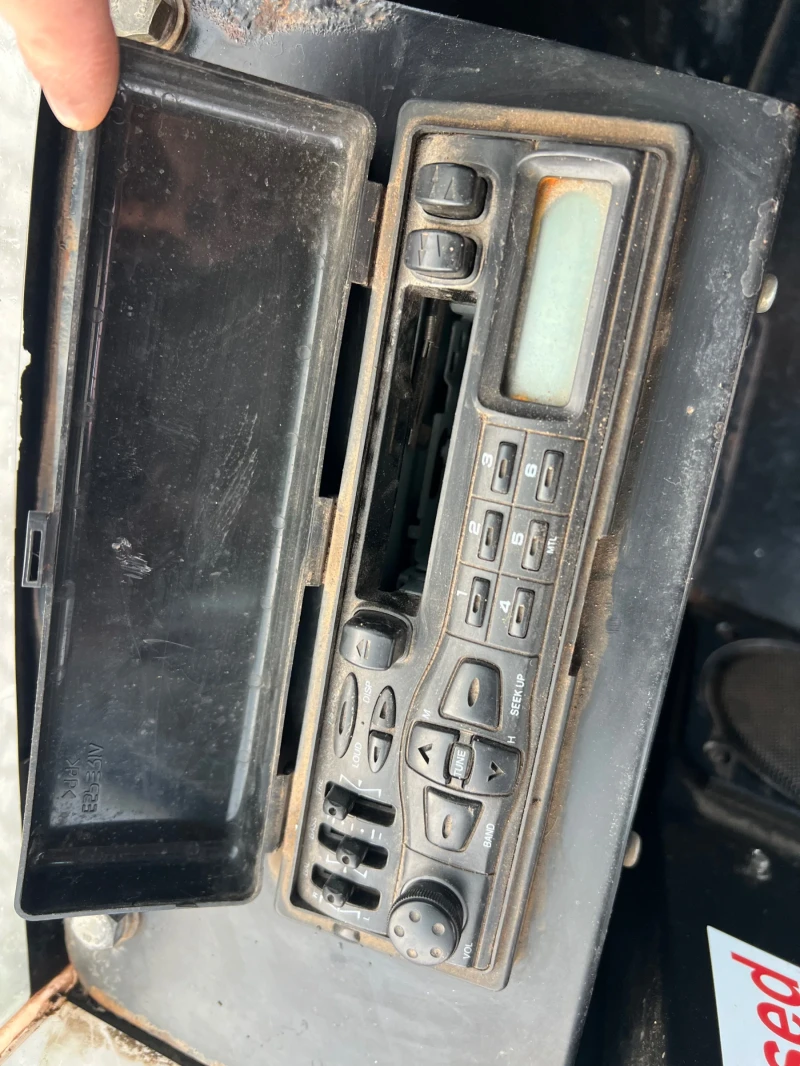 Багер Takeuchi TB23R/1950часа/2670кг/14.4KW/ПОДАРЪК 2бр. КОФИ, снимка 12 - Индустриална техника - 49896008