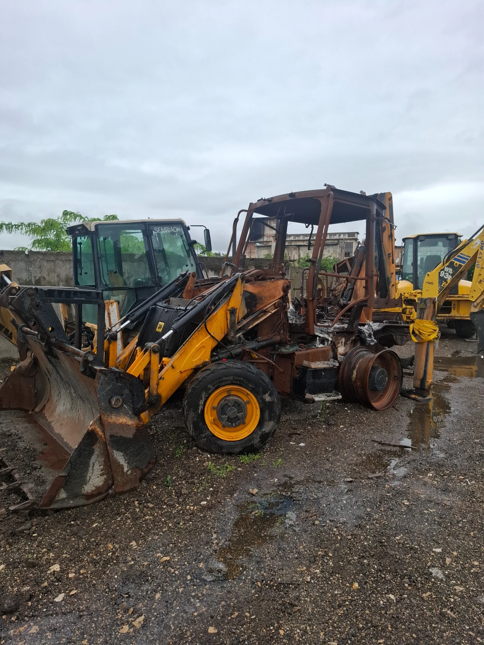  JCB 3  | Mobile.bg   1