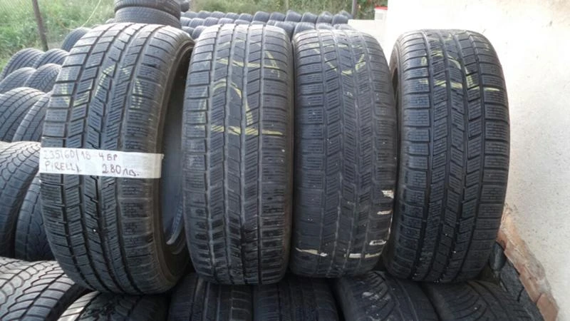 Гуми Зимни 235/60R18, снимка 1 - Гуми и джанти - 15645649