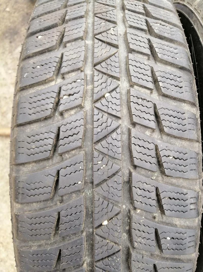 Гуми Зимни 185/65R15, снимка 4 - Гуми и джанти - 23798638