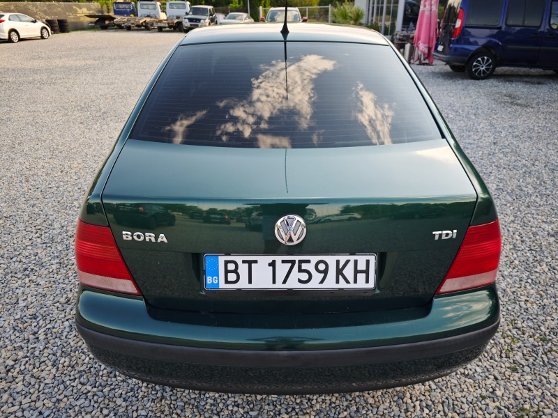 VW Bora ПРОДАДЕНА 17.ЮНИ.2024г, снимка 8 - Автомобили и джипове - 46197525