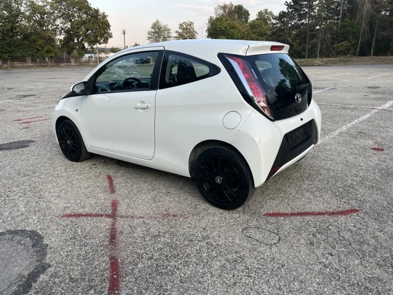 Toyota Aygo X-PLAY, снимка 2 - Автомобили и джипове - 47057108