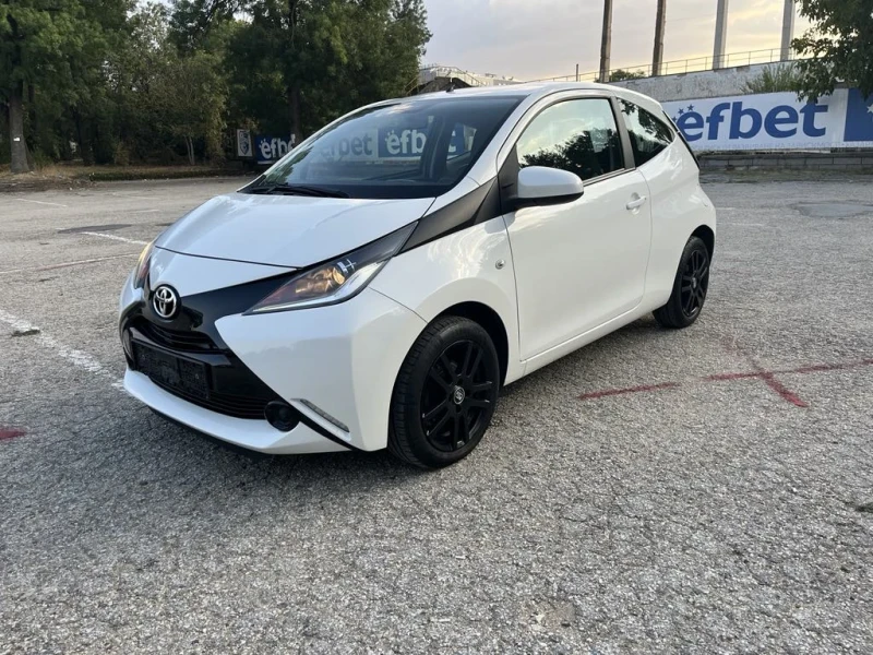 Toyota Aygo X-PLAY, снимка 1 - Автомобили и джипове - 47057108