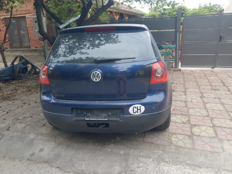 VW Golf, снимка 1 - Автомобили и джипове - 47645210