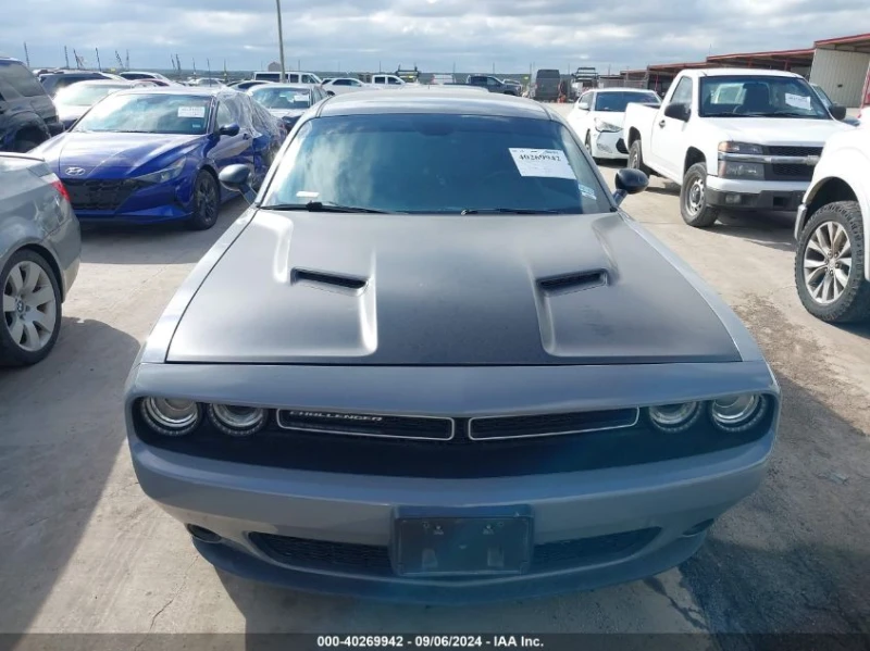 Dodge Challenger SXT, снимка 3 - Автомобили и джипове - 48154596