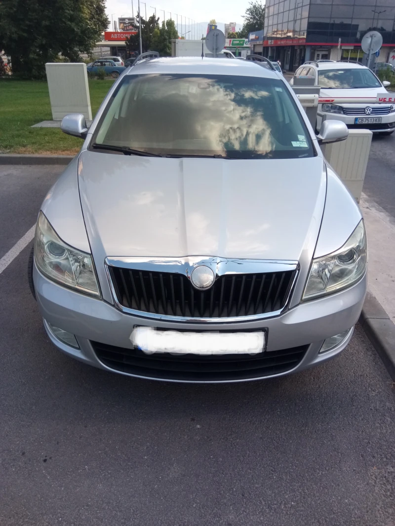 Skoda Octavia ОБСЛУЖЕНА, снимка 1 - Автомобили и джипове - 49017358