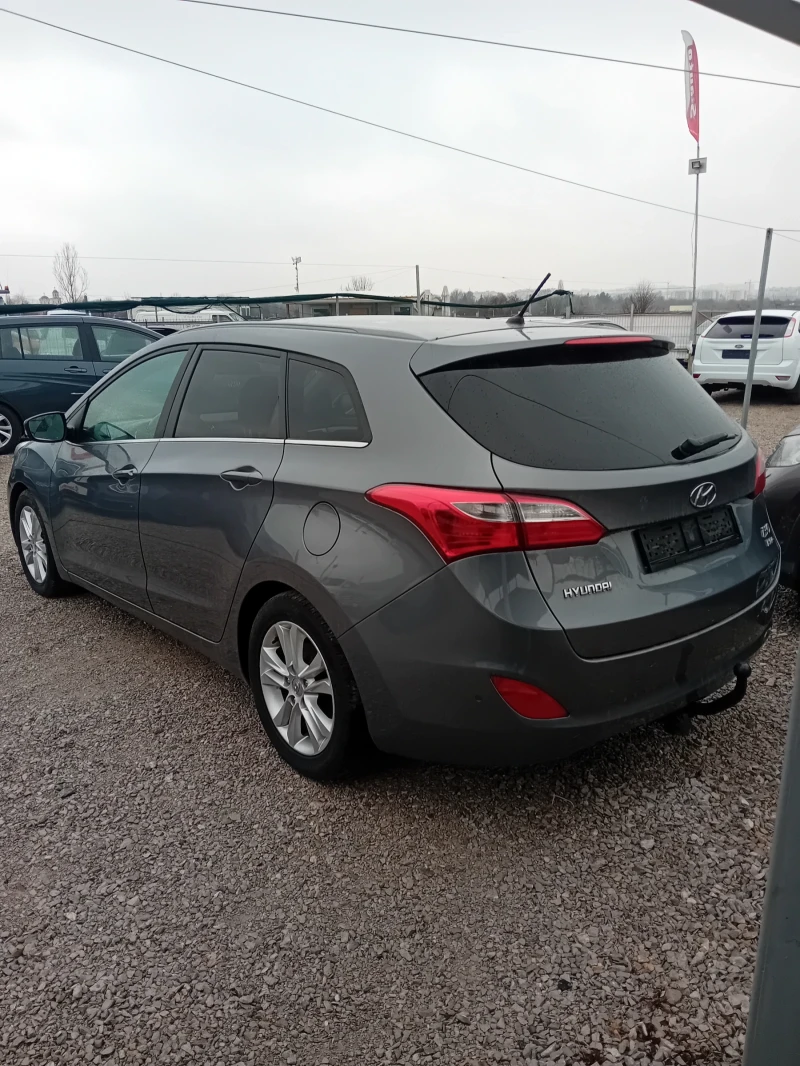 Hyundai I30 1.6 Premium ! SWISS !, снимка 4 - Автомобили и джипове - 49032461