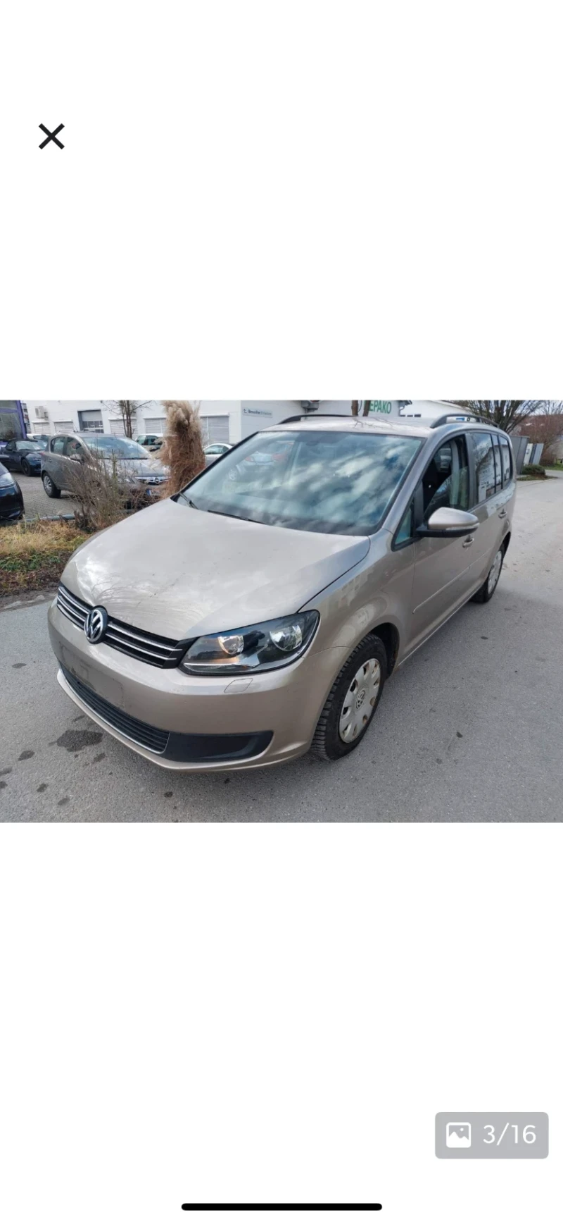 VW Touran 1.2 TSI 7местна перфектно състояние серв книжка, снимка 3 - Автомобили и джипове - 52394020