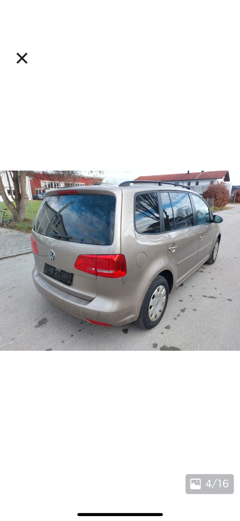 VW Touran 1.2 TSI 7местна перфектно състояние серв книжка, снимка 4 - Автомобили и джипове - 52394020