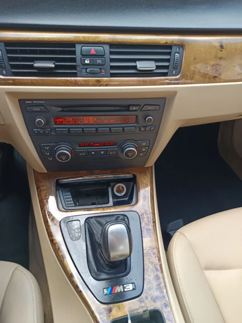 BMW 320 2.0 I ТОП СЪСТОЯНИЕ 136 000 КМ ! Angel eyes BI XEN, снимка 10 - Автомобили и джипове - 52483387