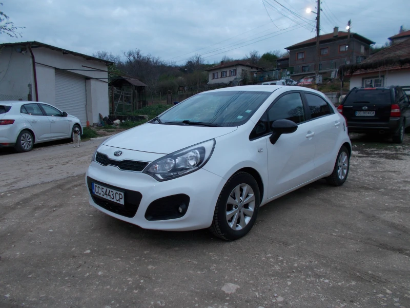 Kia Rio, снимка 8 - Автомобили и джипове - 52677697