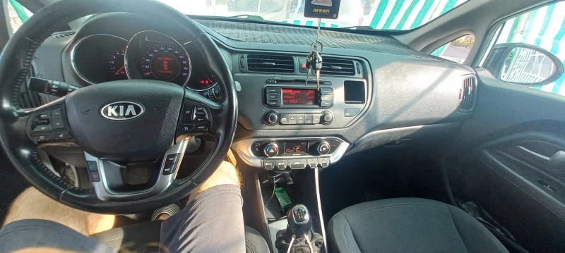 Kia Rio, снимка 12 - Автомобили и джипове - 52677697