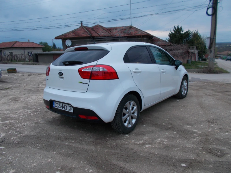 Kia Rio, снимка 4 - Автомобили и джипове - 52677697